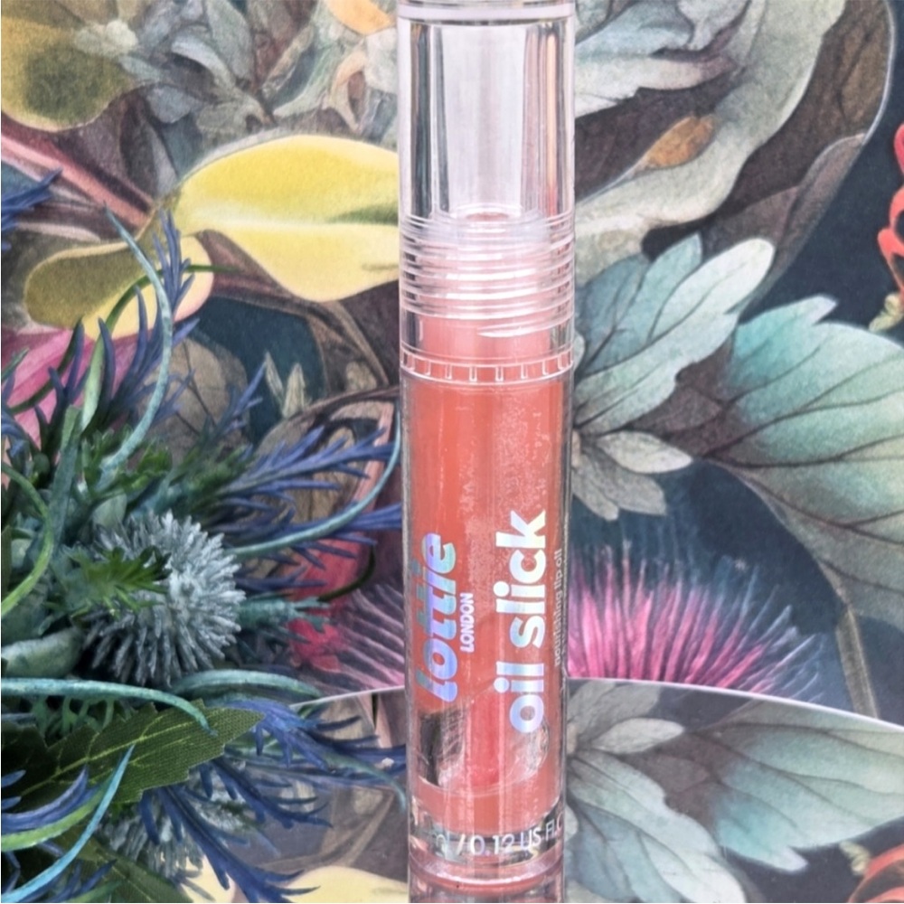 Lottie London Oil Slick, 100% Vegan Lip Oil 0.12 fl oz - Peachy Cheeks NEW